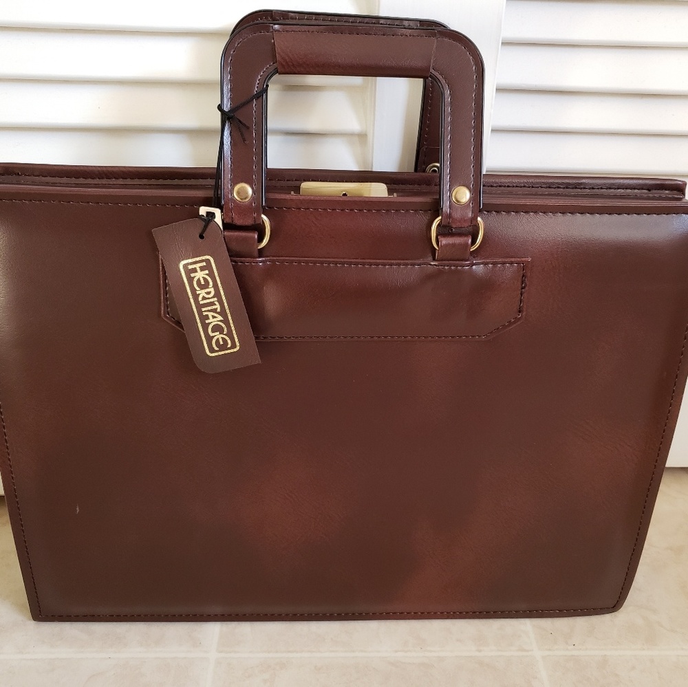 Woman's briefcase